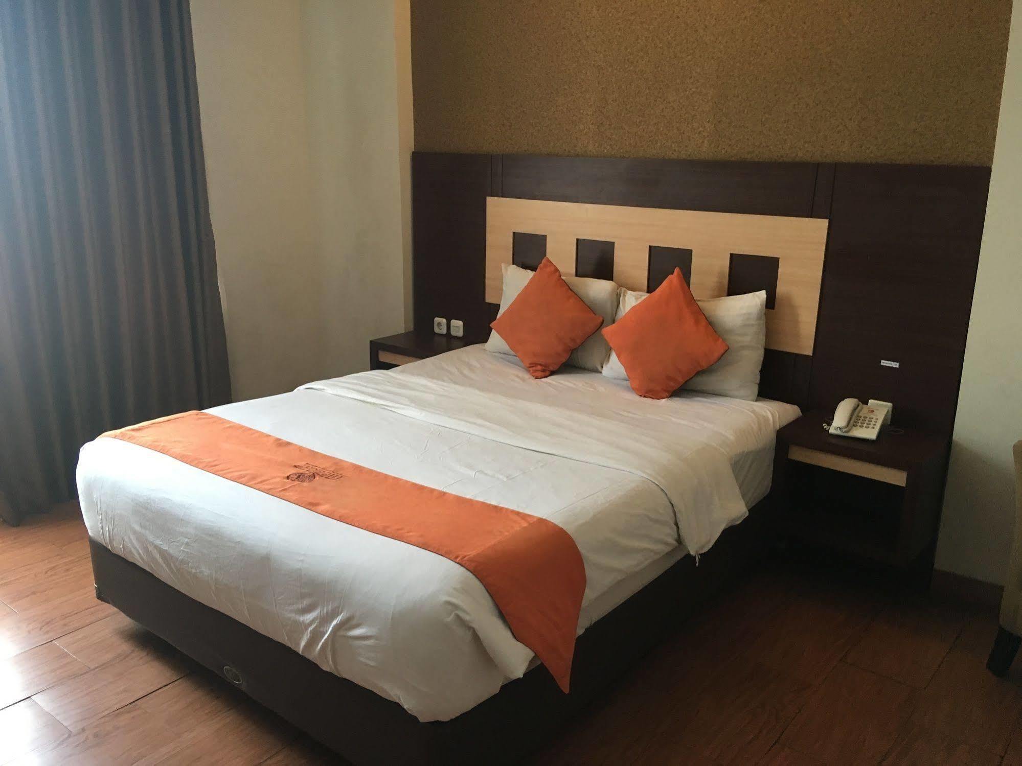 The Eight Hotel Bandung Exterior foto